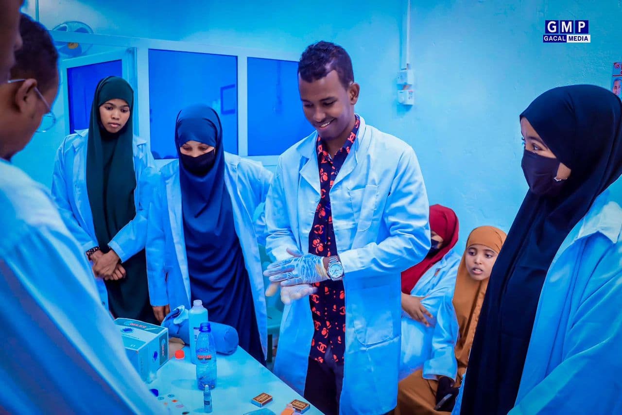 Projects at Midnimo College